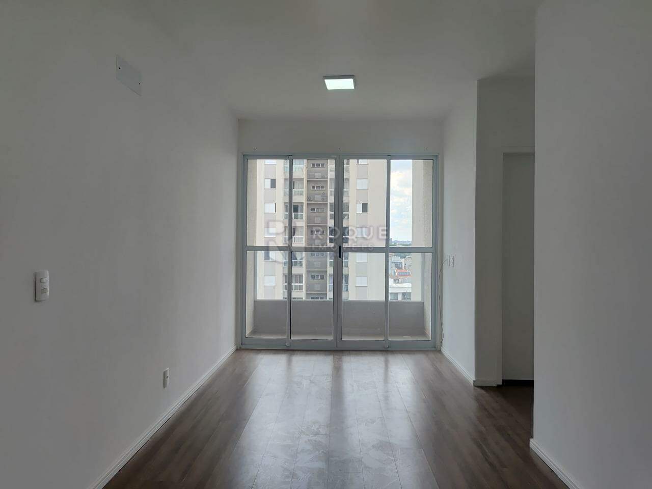 Apartamento para aluguel no bairro Vale das Esmeraldas: Sala