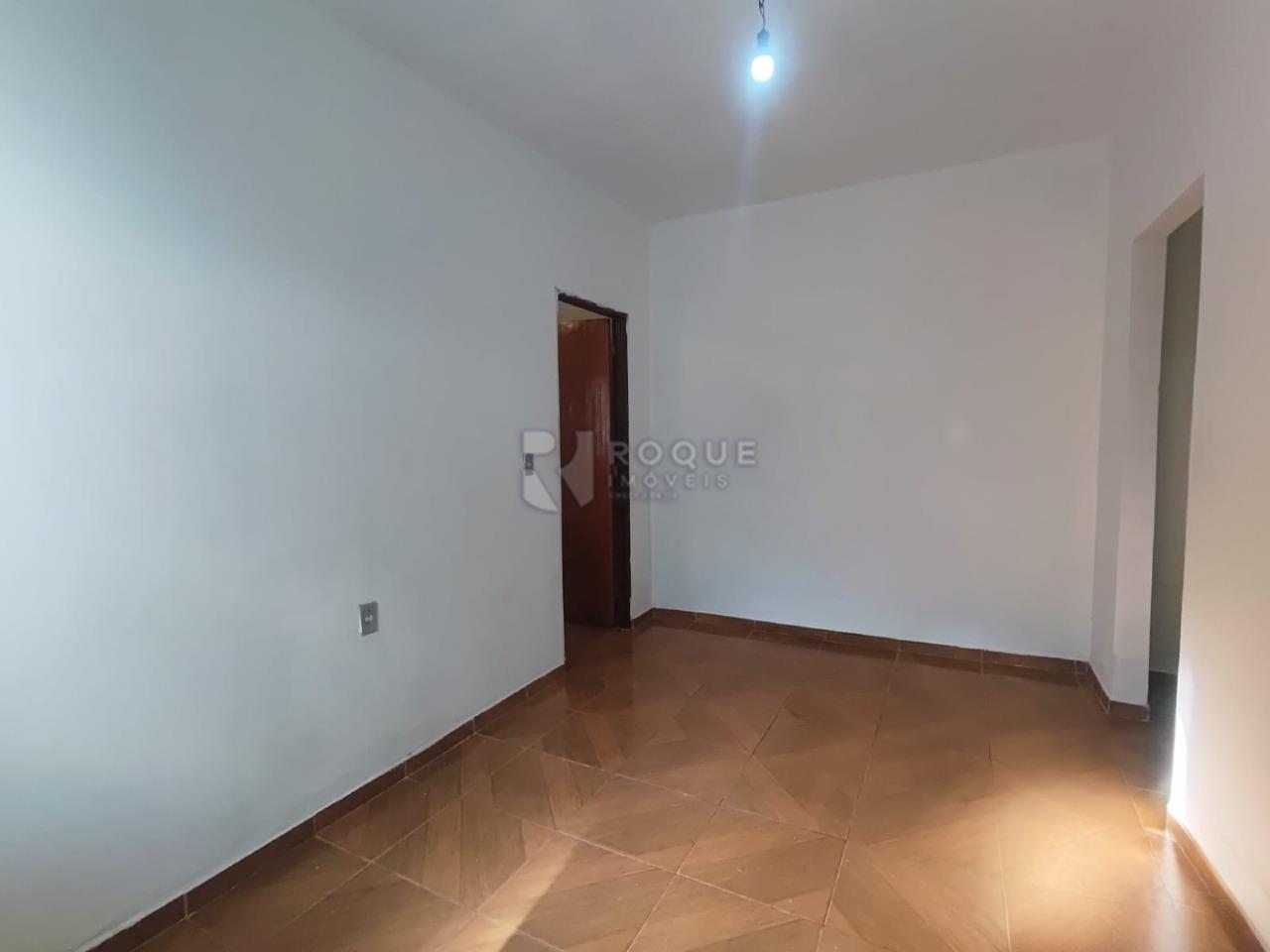 Casa com salão para aluguel no bairro Jardim São Francisco: Sala