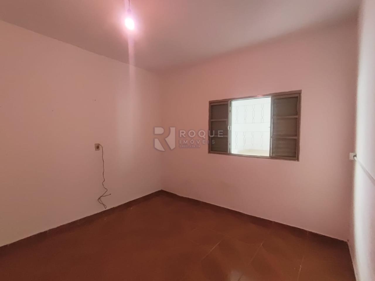 Casa com salão para aluguel no bairro Jardim São Francisco: Dormitório 1