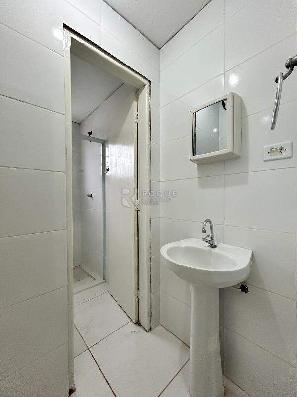 Casa Residencial para aluguel no bairro Jardim São Francisco: Lavabo 