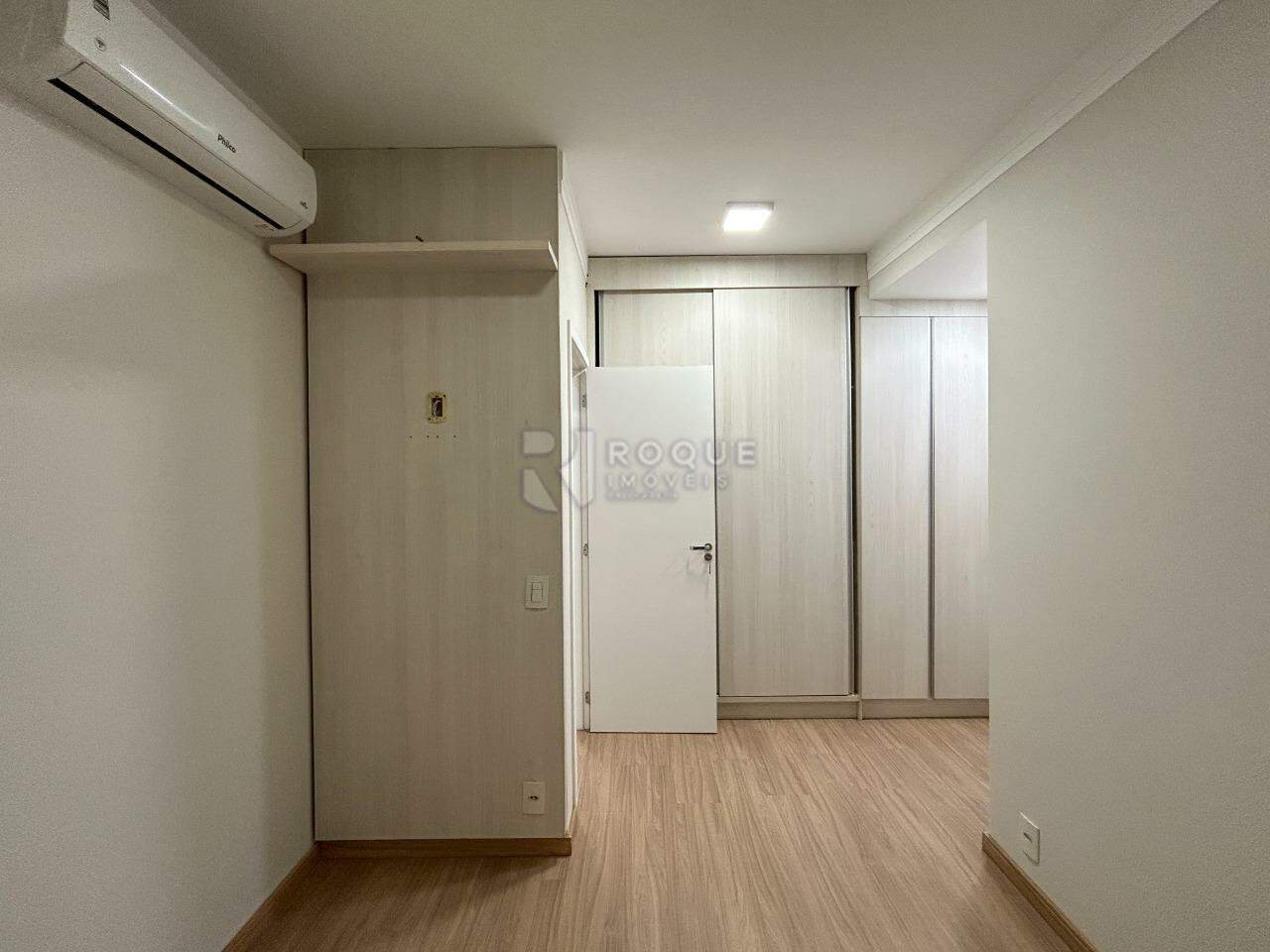 Apartamento para aluguel no bairro Vila Santa Rosália: Dormitório 3 suíte