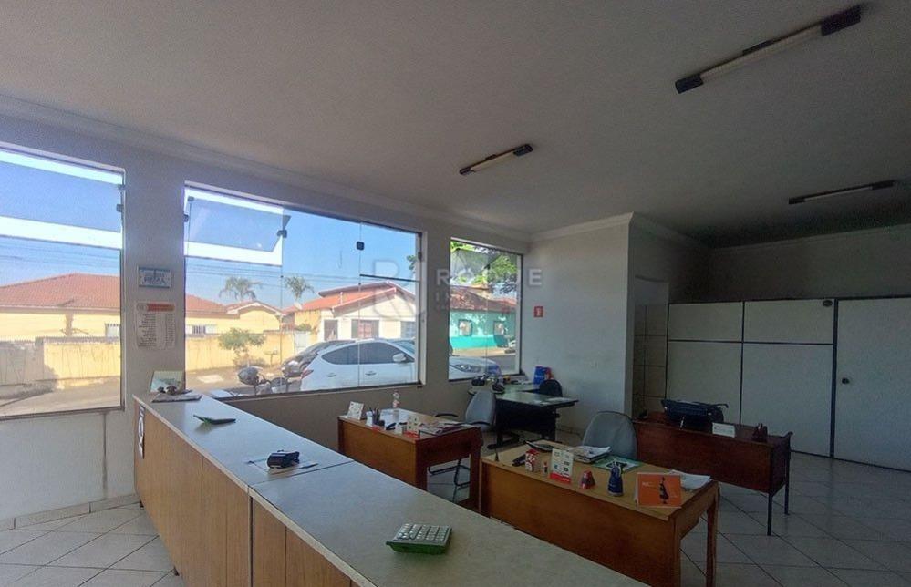 Salão para aluguel no bairro Vila Queiroz: Salão