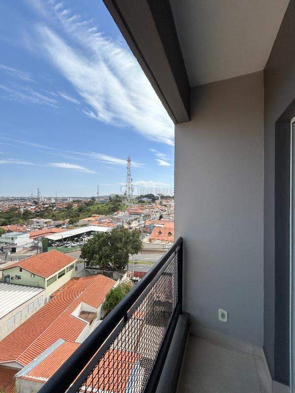Apartamento para aluguel no bairro Parque Egisto Ragazzo: Sacada