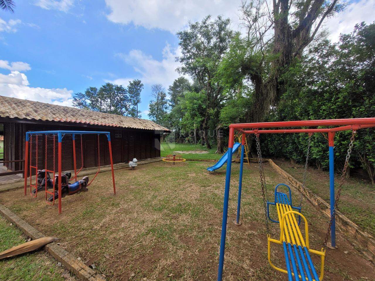 Chácara para aluguel no bairro Bairro dos Pires: Playground