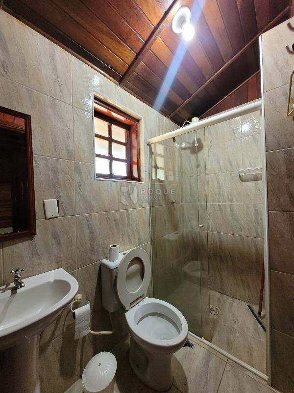 Chácara para aluguel no bairro Bairro dos Pires: WC social