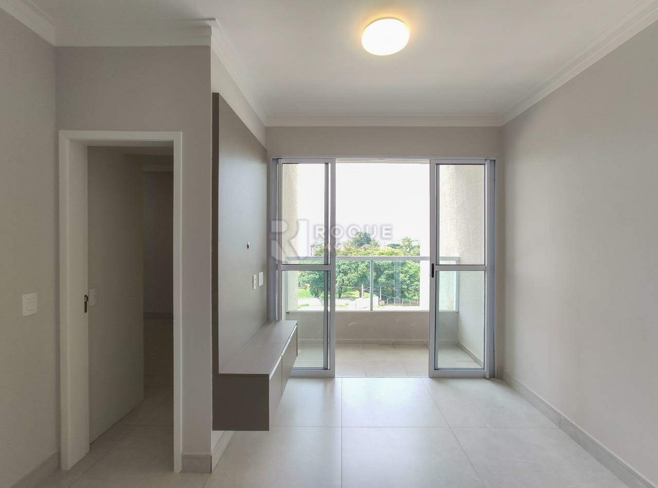 Apartamento para aluguel no bairro Vale das Esmeraldas: Sala 