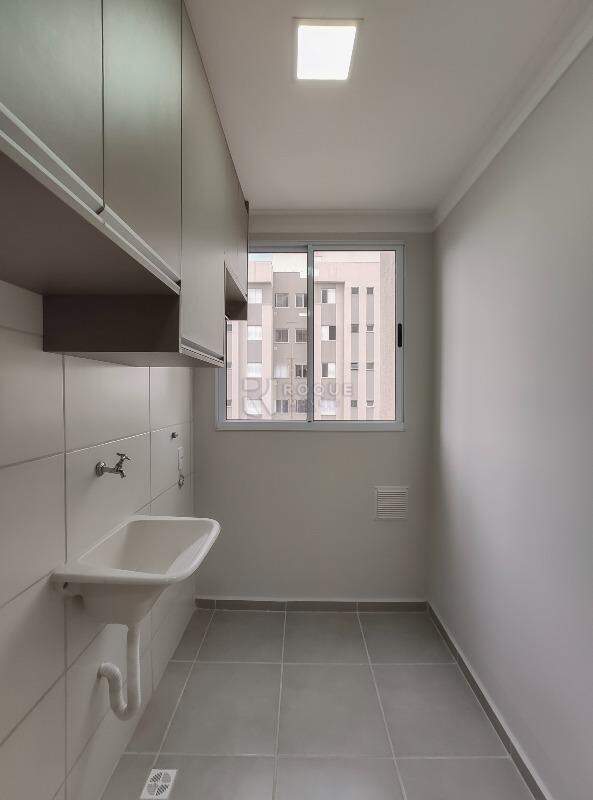 Apartamento para aluguel no bairro Vale das Esmeraldas: Área de serviço 