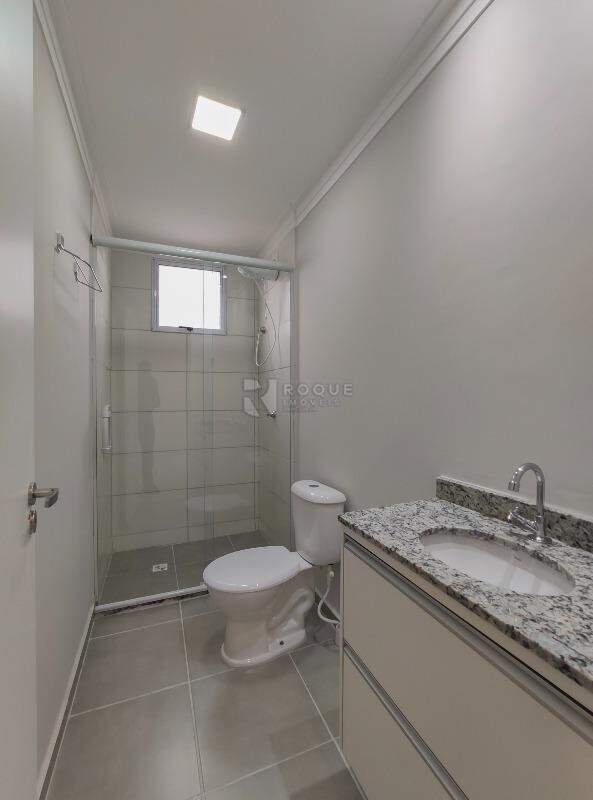Apartamento para aluguel no bairro Vale das Esmeraldas: WC social 