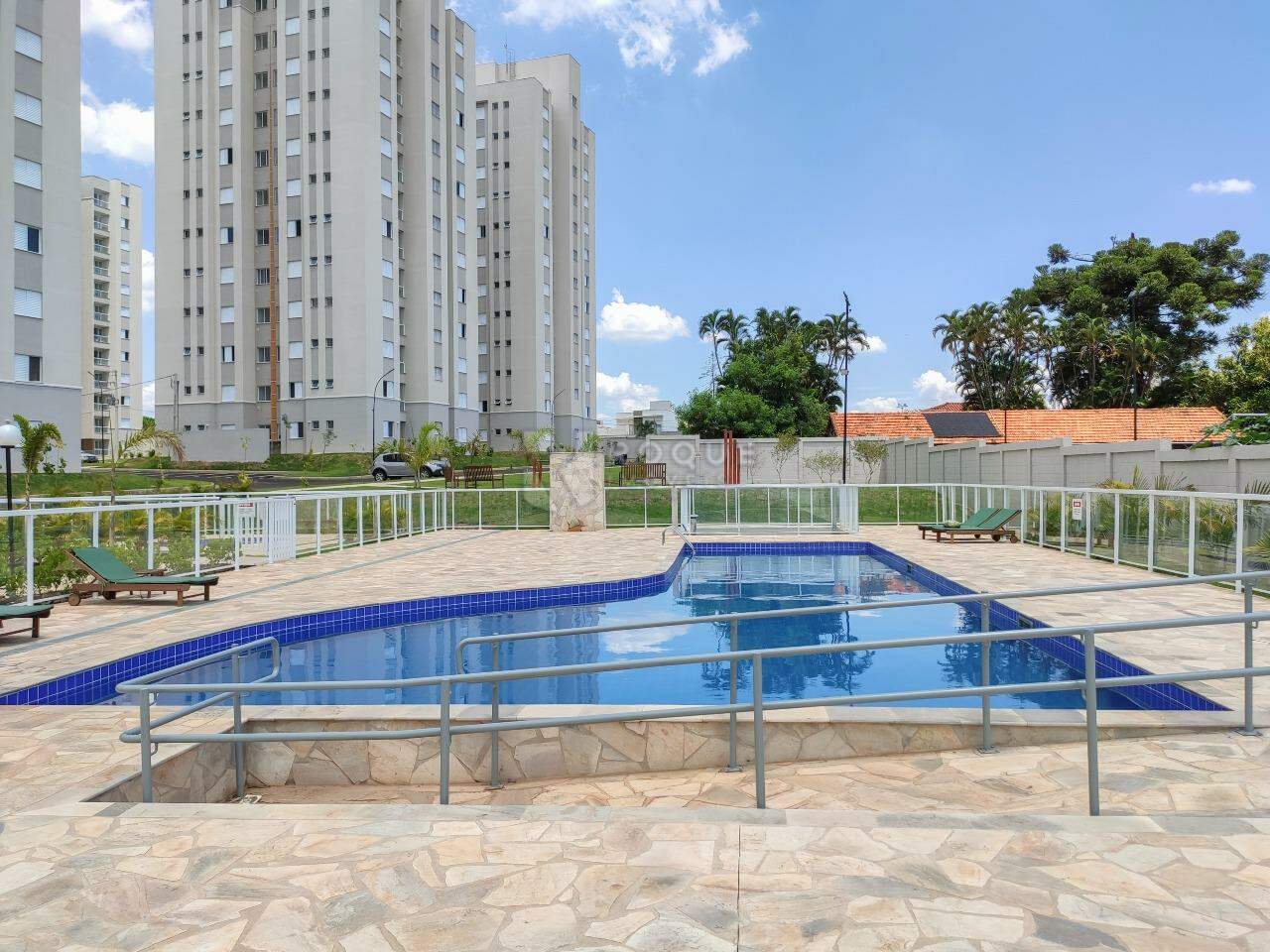 Apartamento para aluguel no bairro Vale das Esmeraldas: Área do condomínio 
