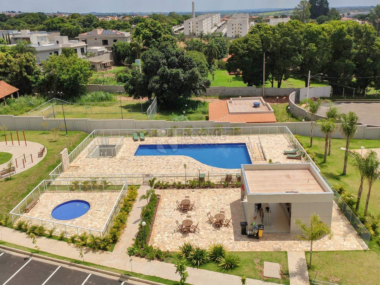 Apartamento para aluguel no bairro Vale das Esmeraldas: Área do condomínio 