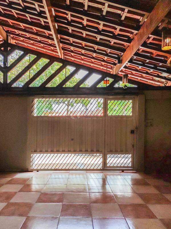 Casa Residencial à venda no bairro Parque Nossa Senhora das Dores: GARAGEM