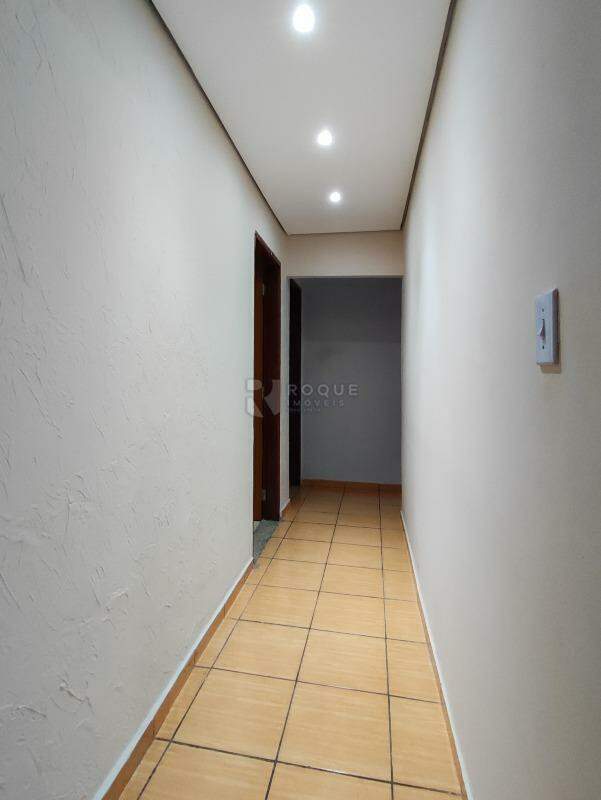 Casa Residencial à venda no bairro Parque Nossa Senhora das Dores: CORREDOR INTERNO