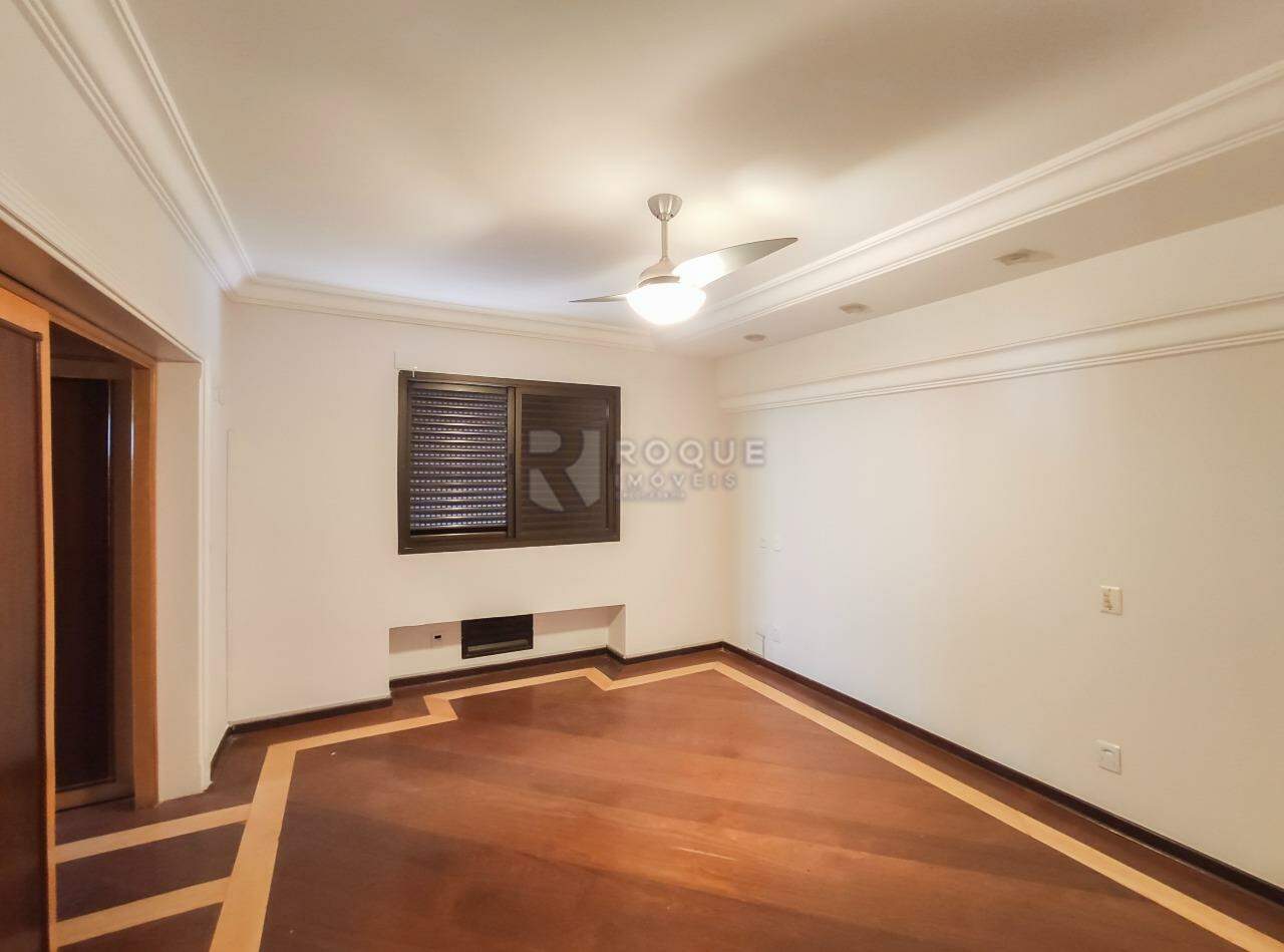 Apartamento para aluguel no bairro Centro: Dormitório 4 suíte