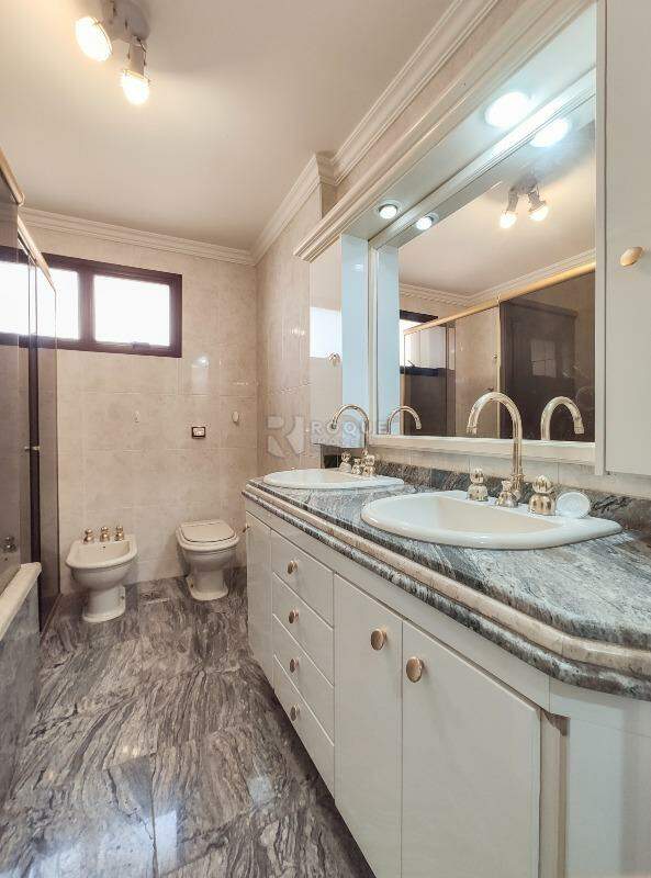 Apartamento para aluguel no bairro Centro: WC suíte