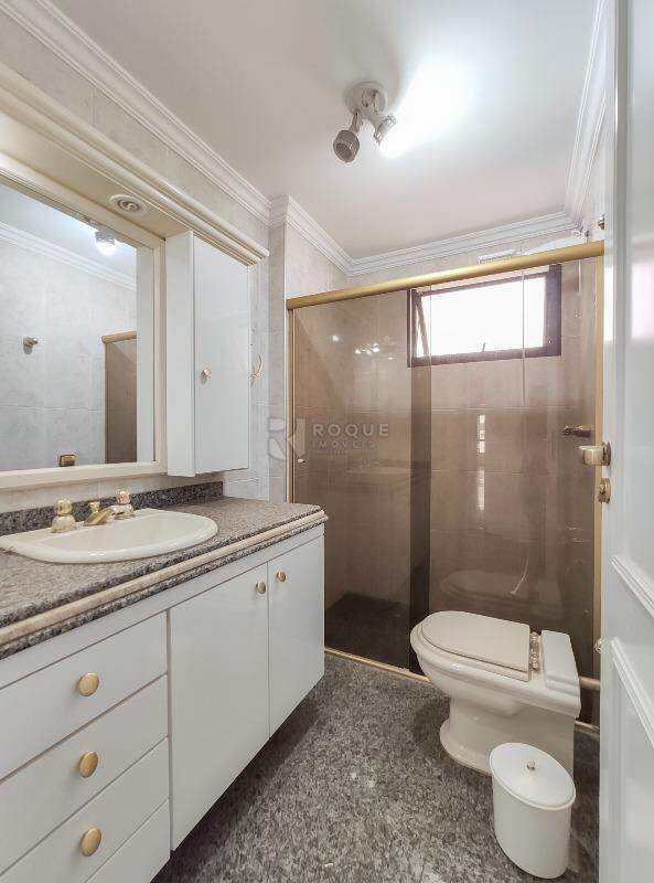 Apartamento para aluguel no bairro Centro: WC suíte