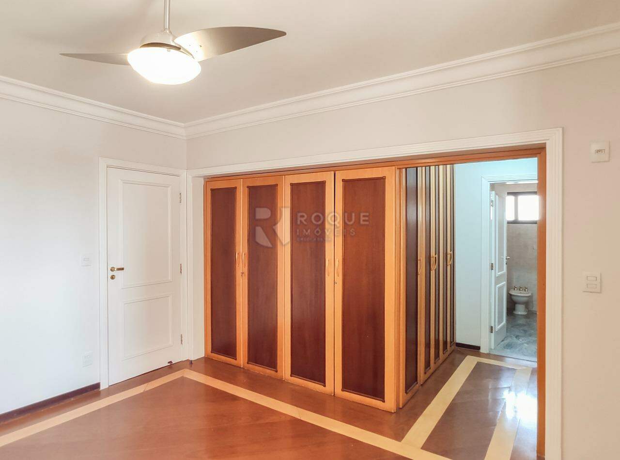 Apartamento para aluguel no bairro Centro: Dormitório 4 suíte
