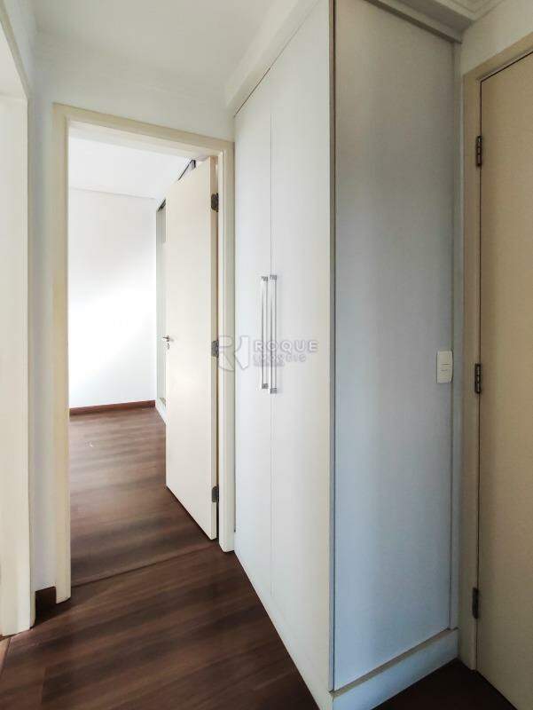 Apartamento à venda no bairro Jardim Santo André: ROUPEIRO