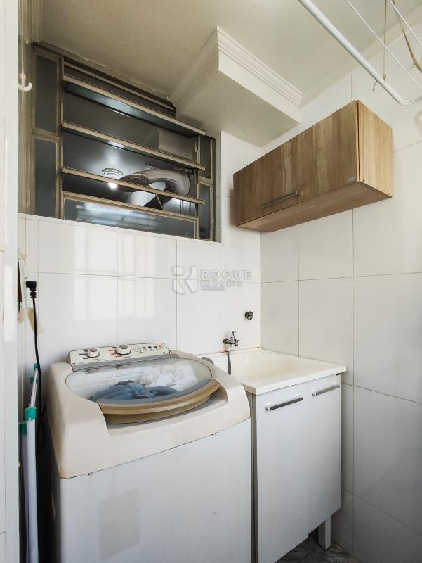 Apartamento à venda no bairro Jardim Olga Veroni: LAVANDERIA