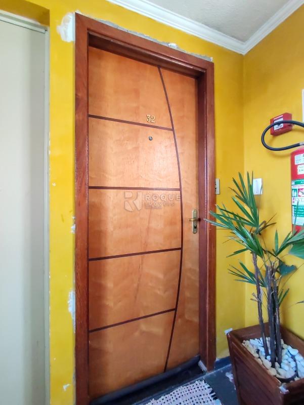 Apartamento à venda no bairro Jardim Olga Veroni: ENTRADA