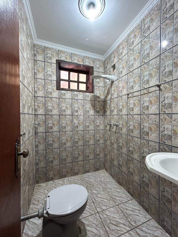 Casa Residencial para aluguel no bairro Parque Residencial Belinha Ometto: WC social 