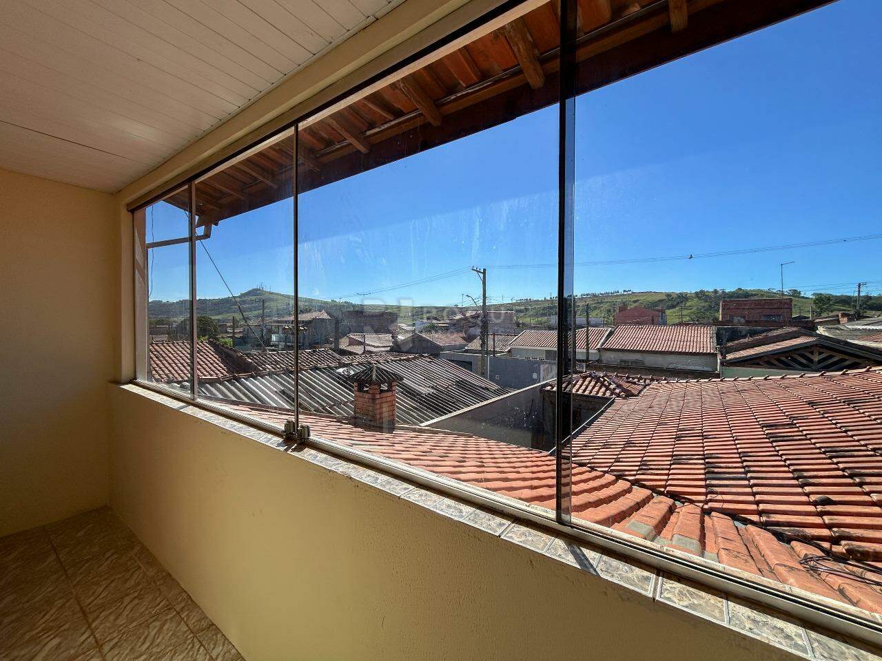 Casa Residencial para aluguel no bairro Parque Residencial Belinha Ometto: Sacada 