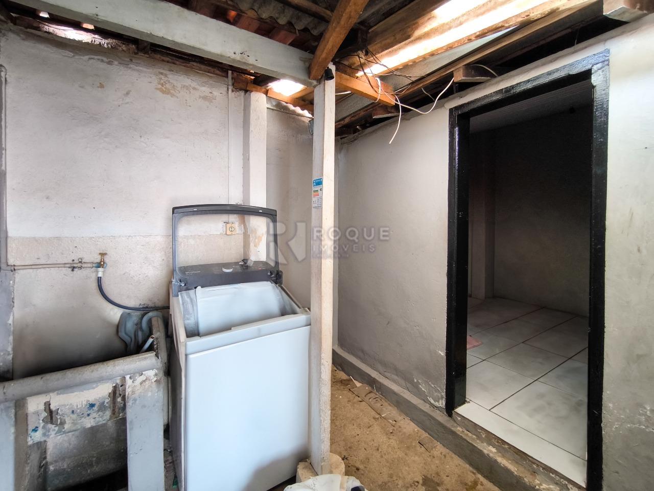 Casa Residencial à venda no bairro Centro: LAVANDERIA