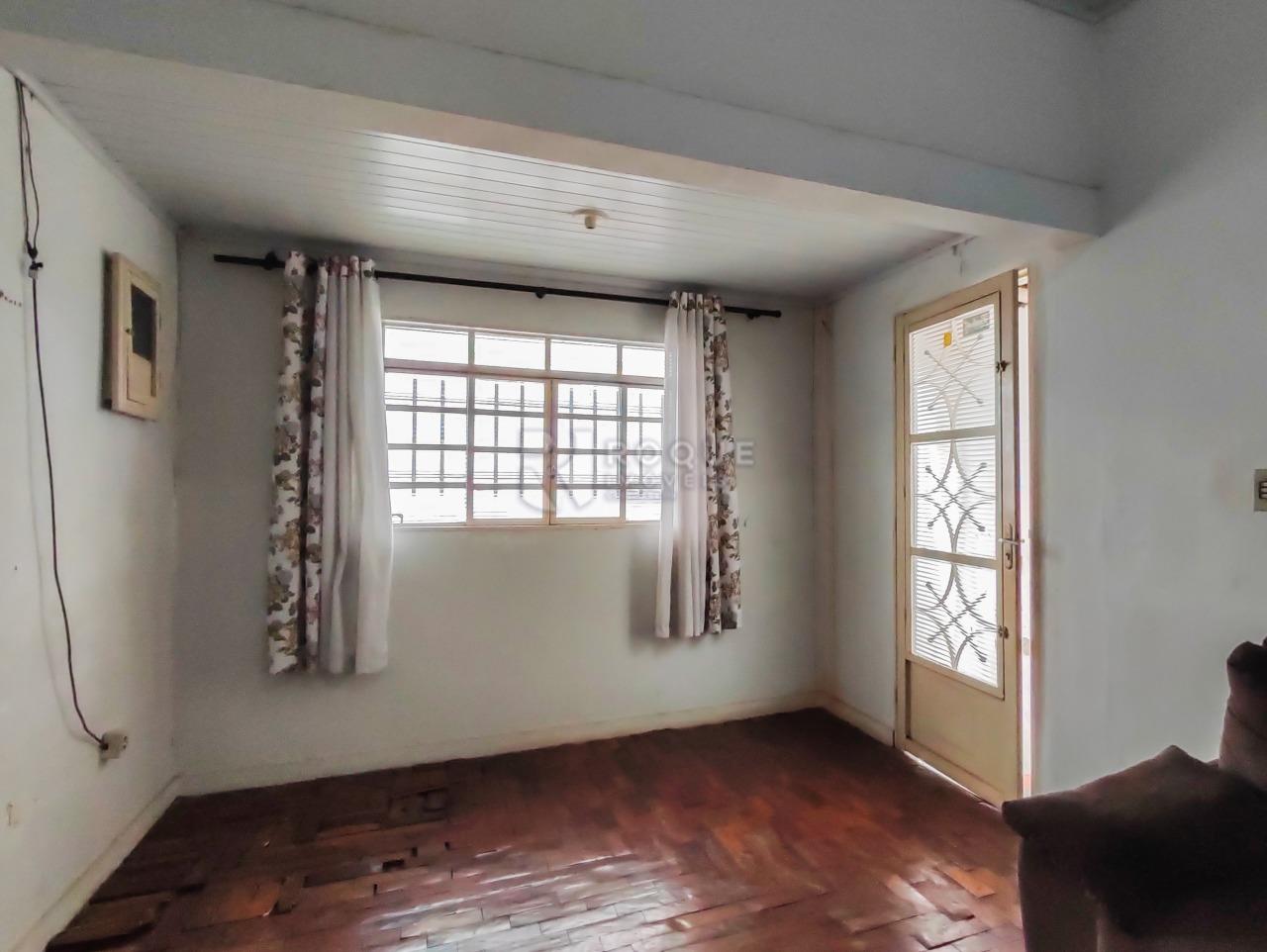 Casa Residencial à venda no bairro Centro: SALA