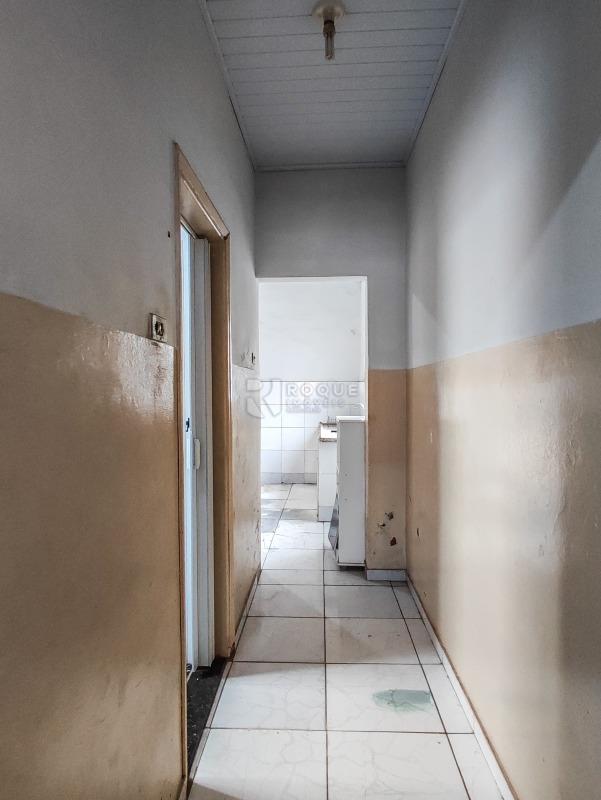 Casa Residencial à venda no bairro Centro: CORREDOR INTERNO