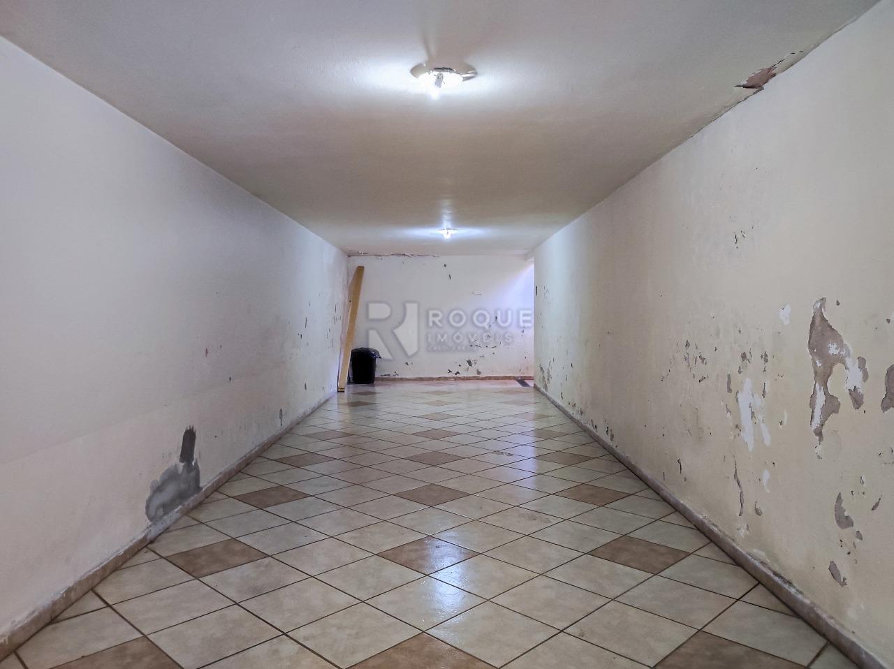 Casa Residencial à venda no bairro Vila Queiroz: GARAGEM