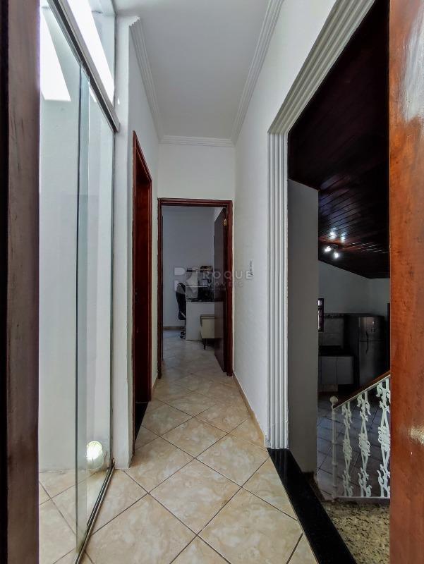 Casa Residencial à venda no bairro Vila Queiroz: CORREDOR INTERNO