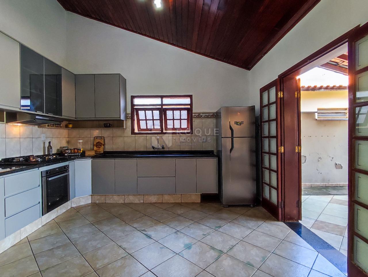 Casa Residencial à venda no bairro Vila Queiroz: COZINHA