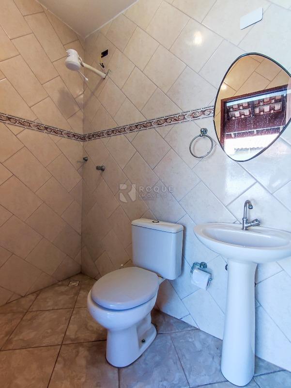 Casa Residencial à venda no bairro Vila Queiroz: BANHEIRO SOCIAL EXTERNO