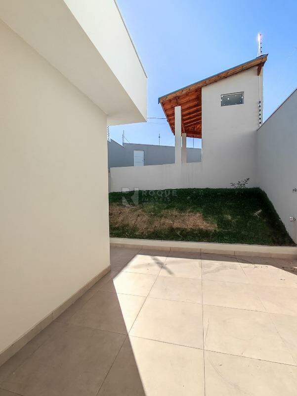Casa Residencial à venda no bairro Residencial Colinas do Engenho I: JARDIM