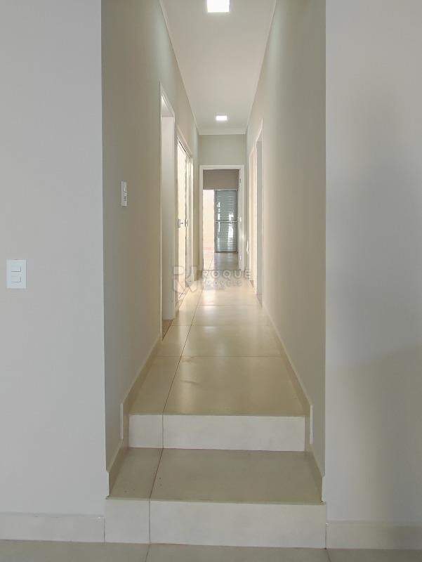 Casa Residencial à venda no bairro Residencial Colinas do Engenho I: CORREDOR INTERNO