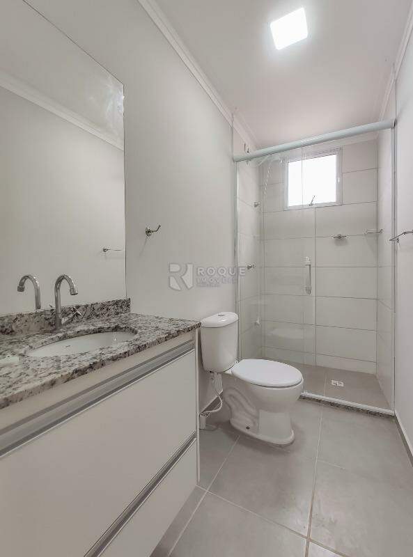 Apartamento para aluguel no bairro Vale das Esmeraldas: WC social