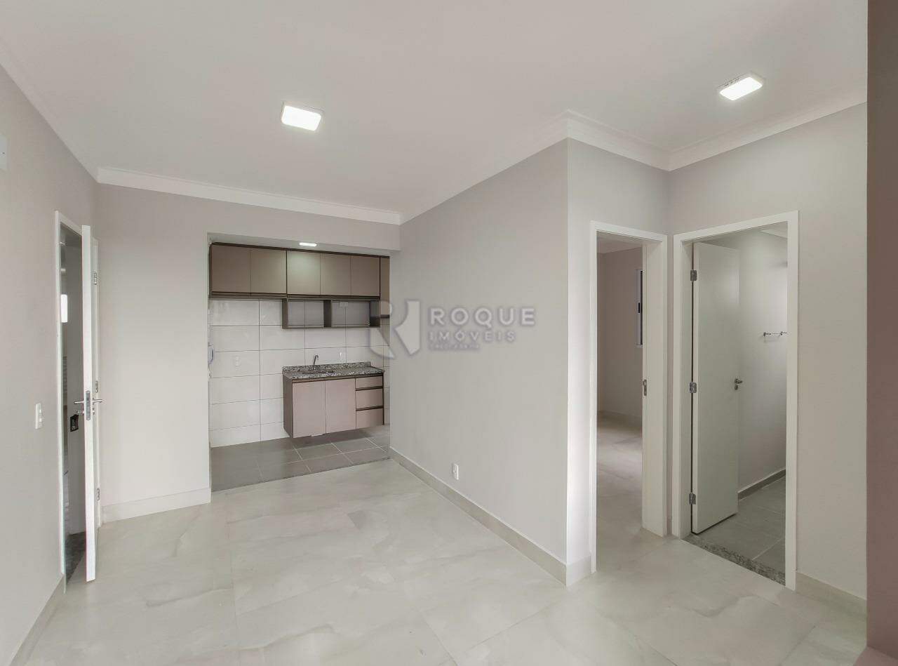 Apartamento para aluguel no bairro Vale das Esmeraldas: Sala 