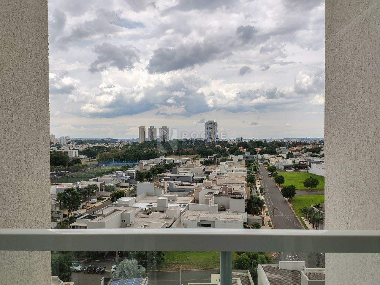 Apartamento para aluguel no bairro Vale das Esmeraldas: Sacada