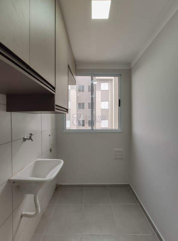 Apartamento para aluguel no bairro Vale das Esmeraldas: Área de serviço 