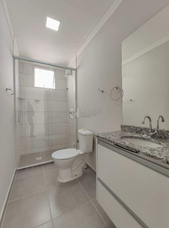 Apartamento para aluguel no bairro Vale das Esmeraldas: WC social 