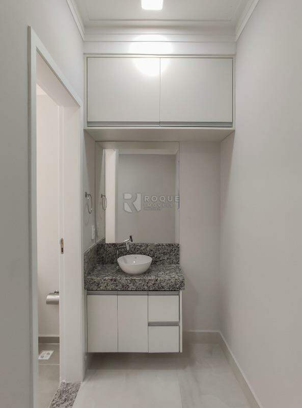 Apartamento para aluguel no bairro Vale das Esmeraldas: Lavabo Dormitório 2 suíte