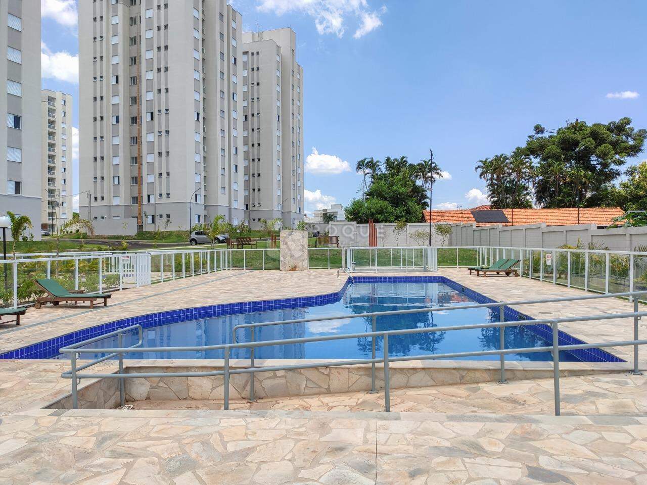 Apartamento para aluguel no bairro Vale das Esmeraldas: Área do condomínio 