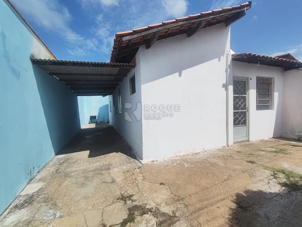 Casa Residencial para aluguel no bairro Parque Residencial Abílio Pedro: Garagem