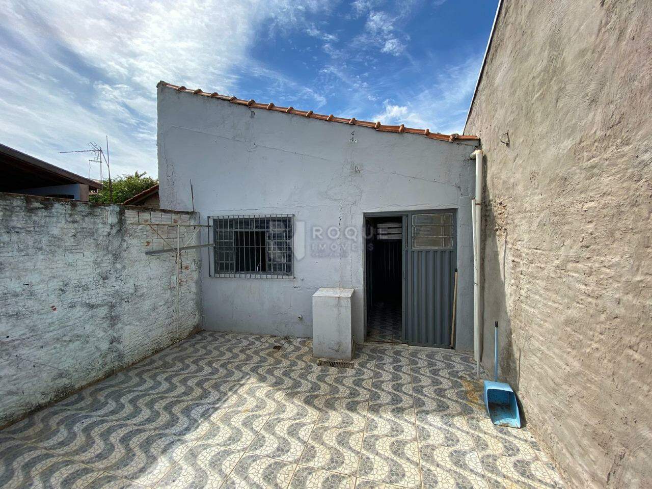Casa Residencial à venda no bairro Jardim Barão de Limeira: Quintal fundos