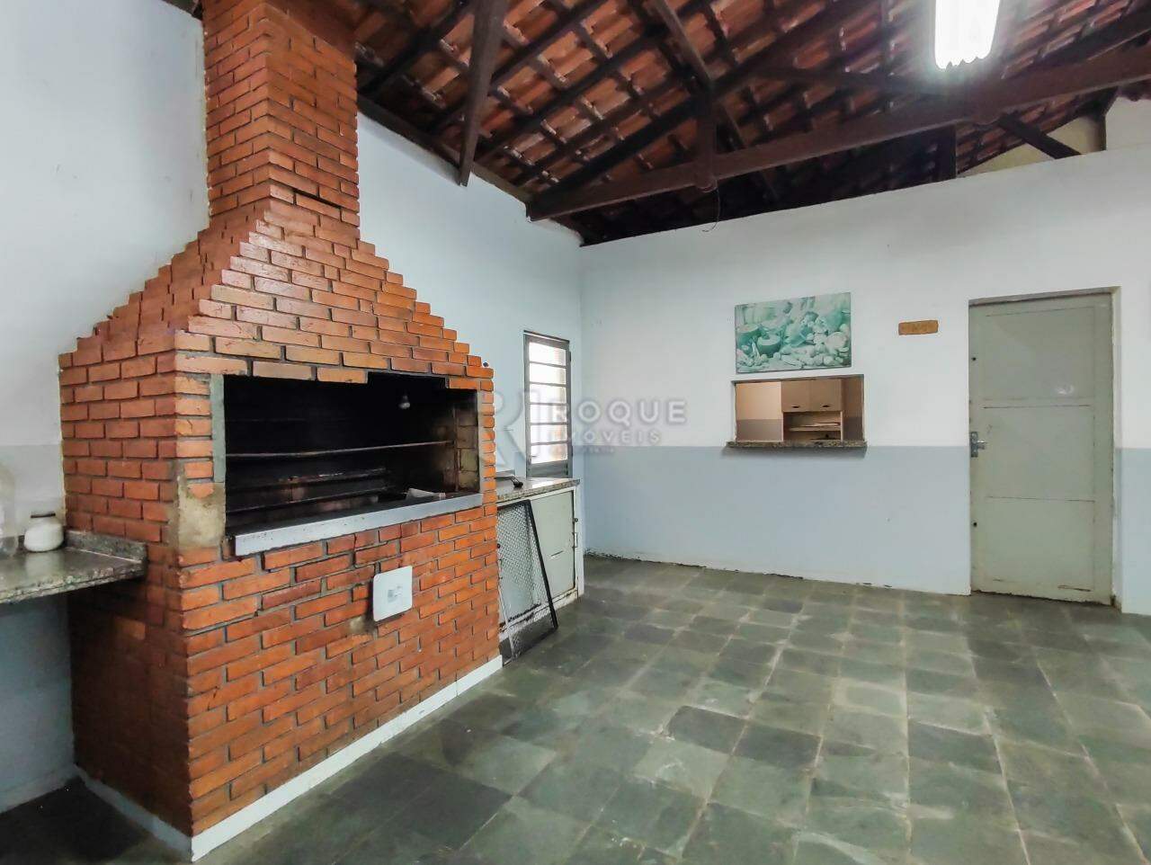 Chácara à venda no bairro Residencial Casalbuono: CHURRASQUEIRA
