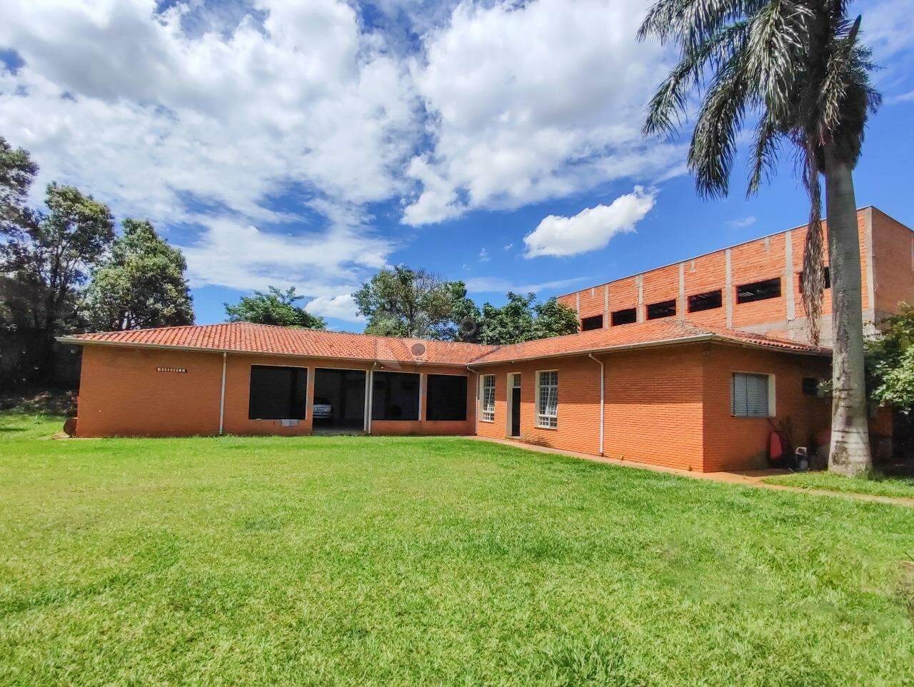 Chácara à venda no bairro Residencial Casalbuono: SALÃO