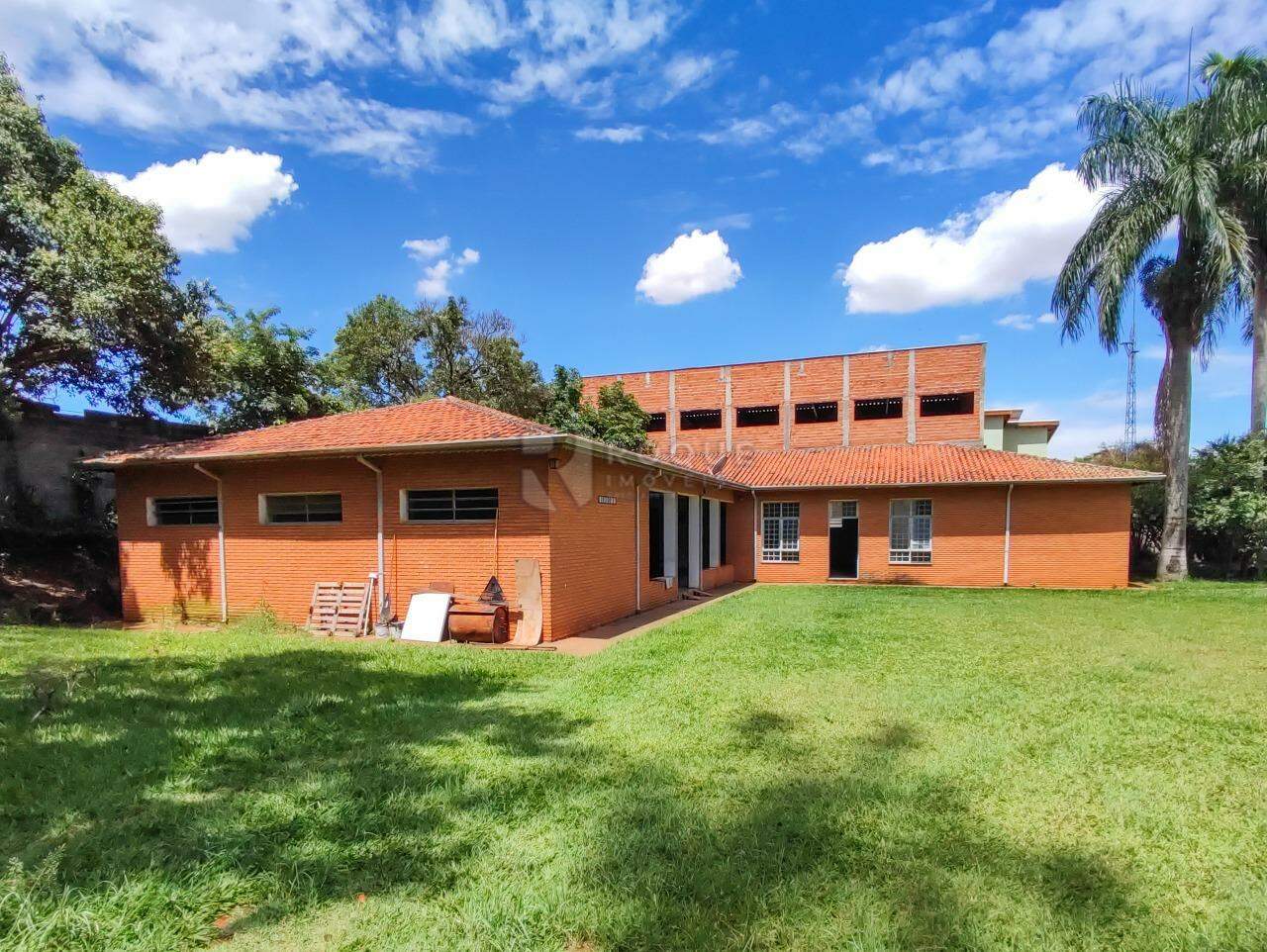 Chácara à venda no bairro Residencial Casalbuono: SALÃO