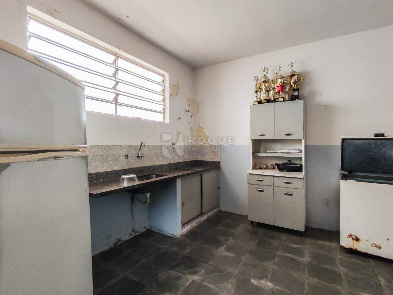 Chácara à venda no bairro Residencial Casalbuono: COZINHA
