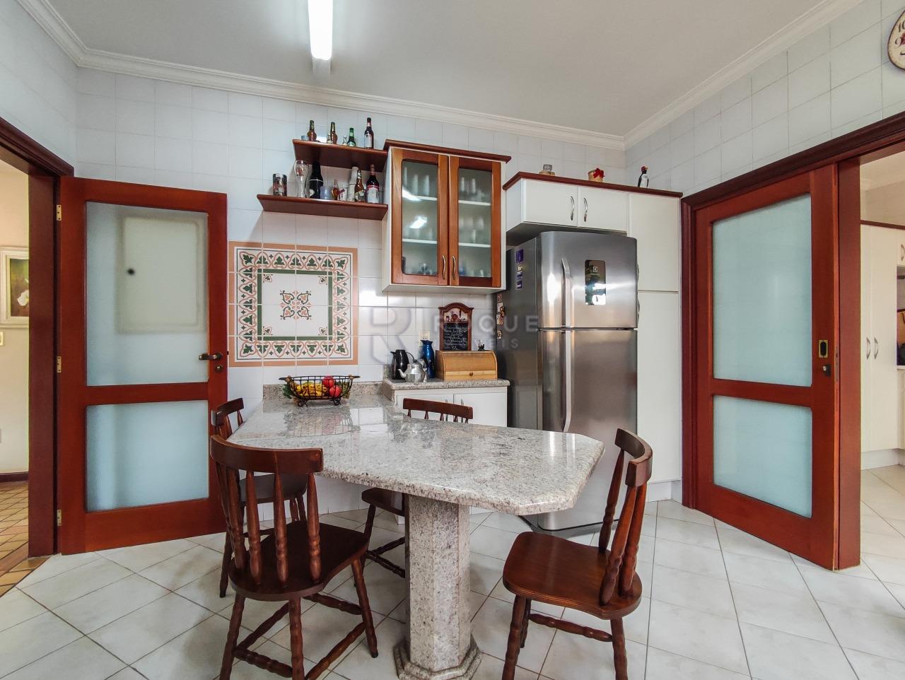 Casa em condomínio à venda no bairro Villa San Marino: COZINHA