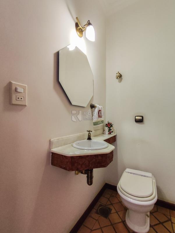 Casa em condomínio à venda no bairro Villa San Marino: LAVABO