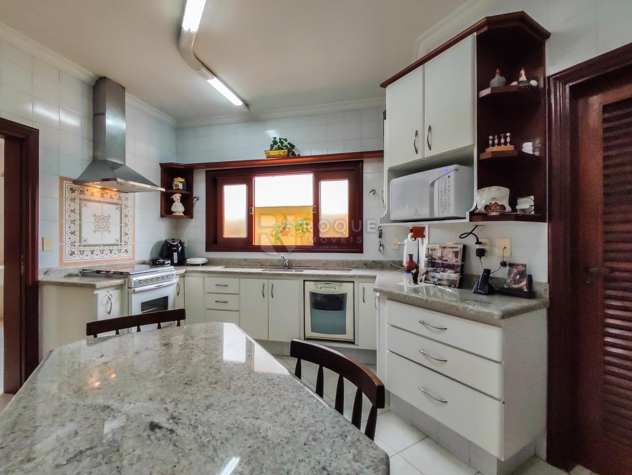 Casa em condomínio à venda no bairro Villa San Marino: COZINHA